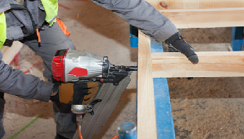 Choisir ses agrafes et ses clous pour les travaux en bois